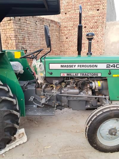I want to sell massy 240 green tractor
