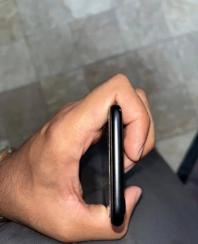 Apple iPhone 7 2