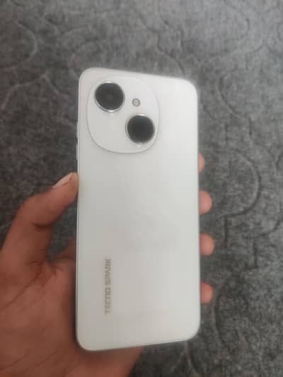 Tecno Spark Go 1