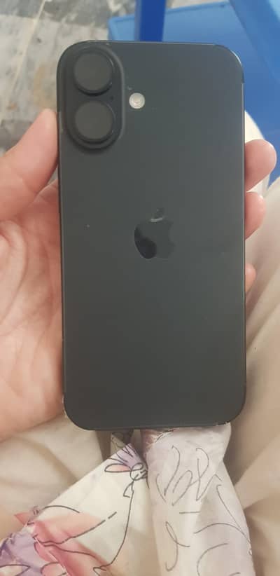 Apple iPhone 16