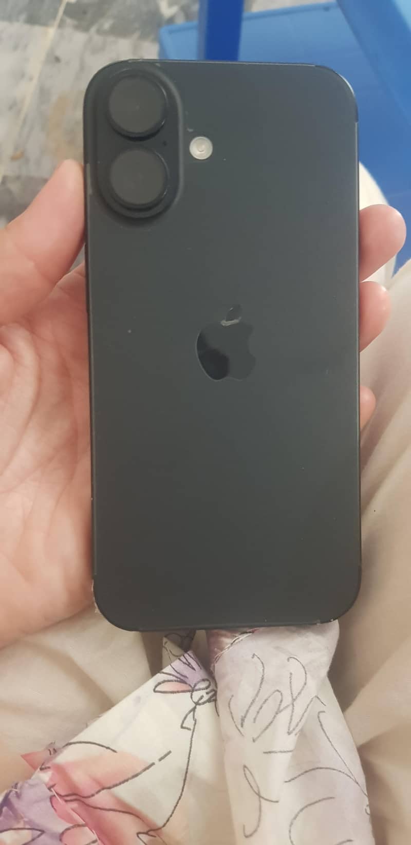 Apple iPhone 16 0