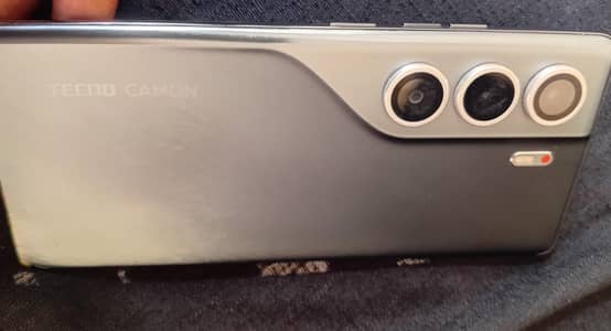 Tecno CAMON 40 Pro