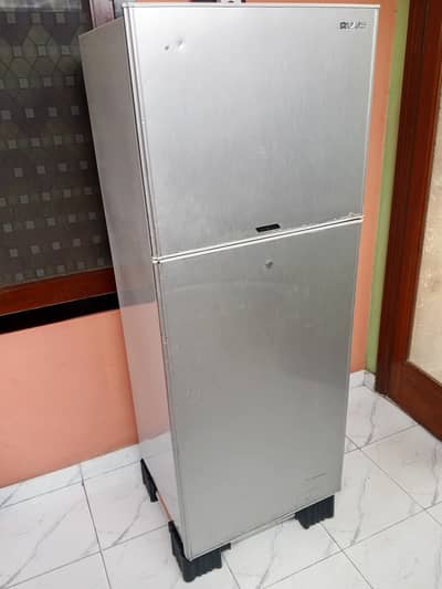 Waves vista refrigerator for sale chill Colling capacity 313 litters