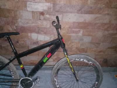 urgent sale full of matel no plastic with disk brake MTB tyer rims