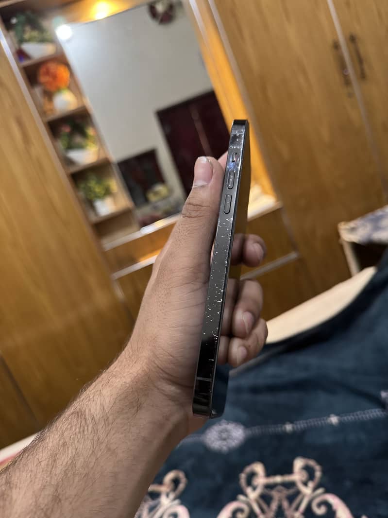 iPhone 14 Pro Max 8