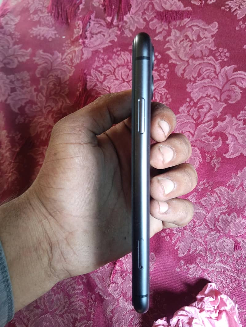 Apple iPhone 11 5