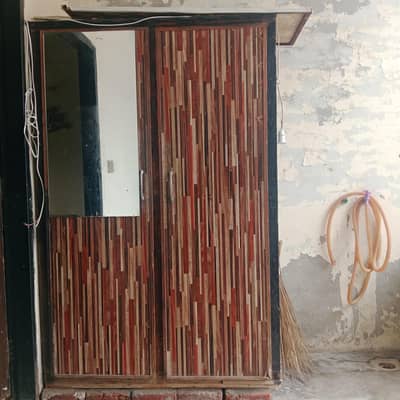 Door Wooden Wardrobe with Dressing Mirror in Good Condition