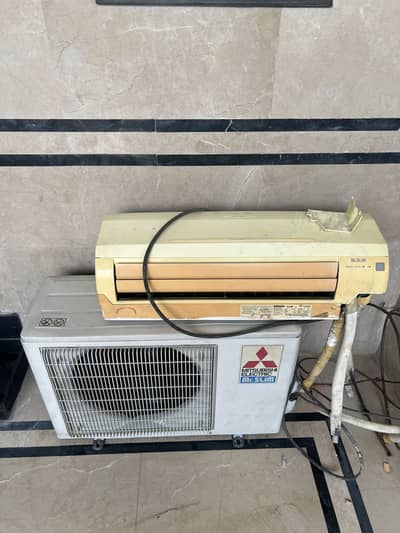 Mitsubishi AC 1 ton