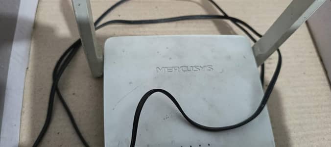 perfect working condition router and cable approx 30 foot