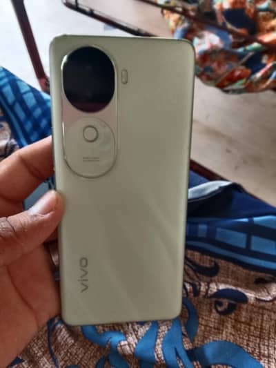 Vivo V40e