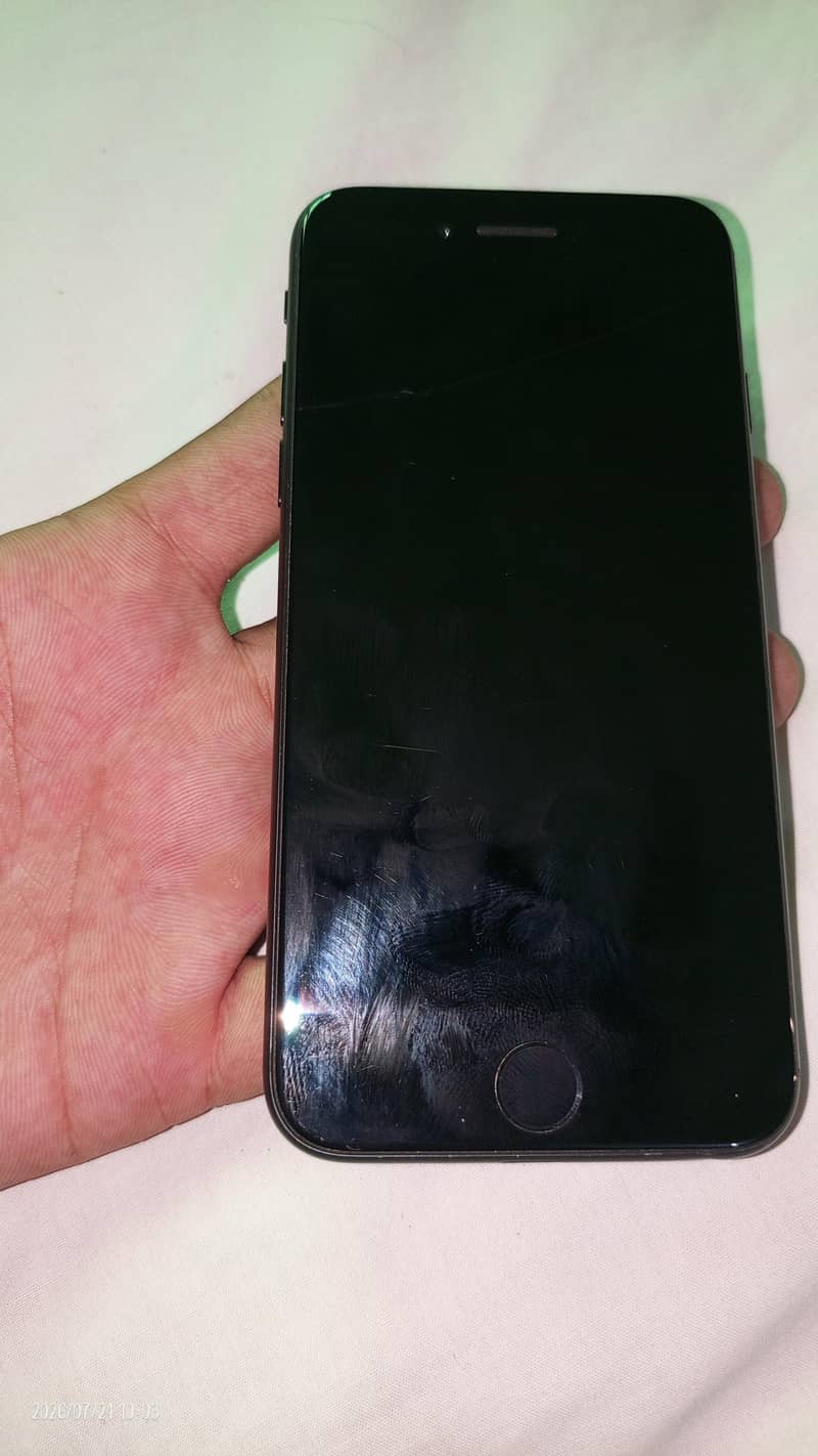Apple iPhone 7 1