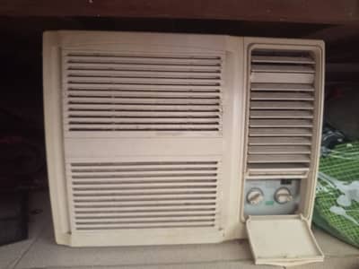 1 ton Window Ac imported Gree price 35000/-