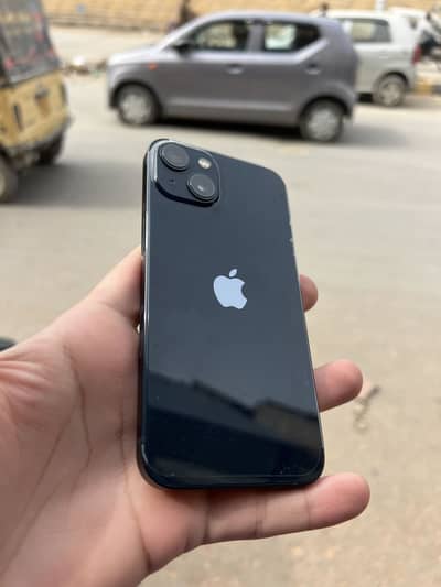 Apple iPhone 13