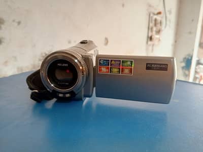Video camera Saudia se mangaya thha bhhai bilkul lush condition hai
