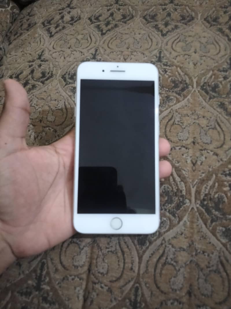 Apple iPhone 7 Plus 3