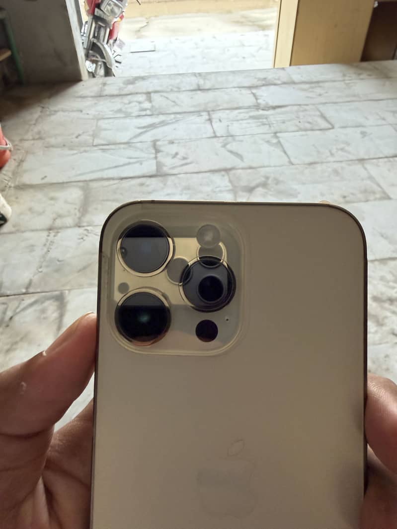 Iphone 14 pro Max 3