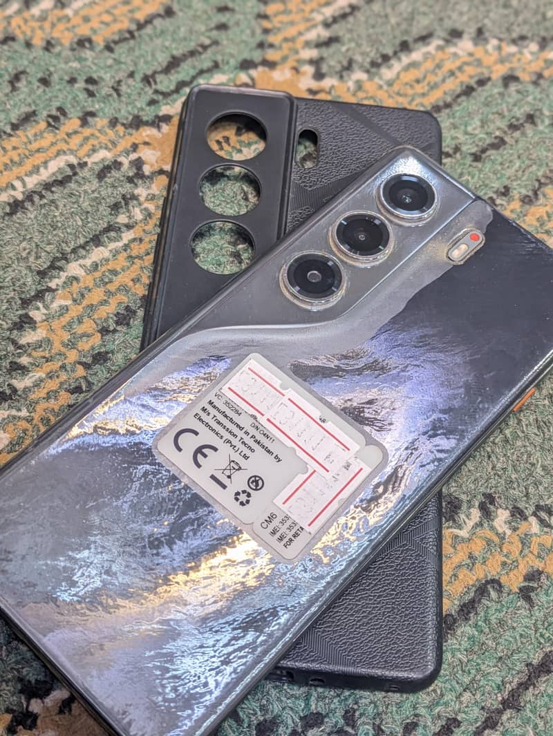 Tecno CAMON 40 Pro 1