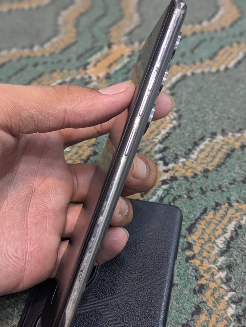 Tecno CAMON 40 Pro 4
