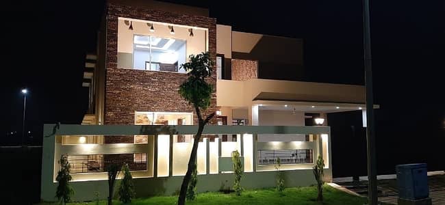 1 Kanal Double Unit Slightly Used House for Sale in DHA Phase 8 V Block Prime Location