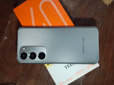 Tecno spark 40 pro plus