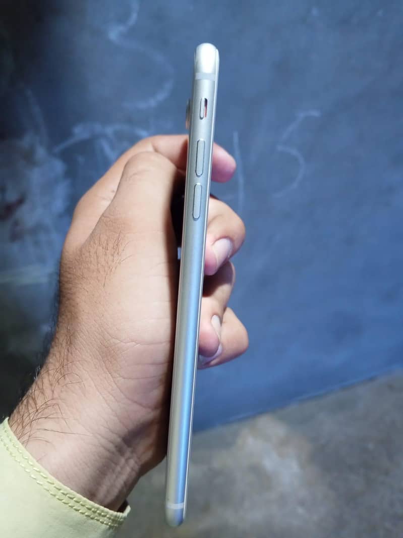 Apple iPhone 8 Plus 2
