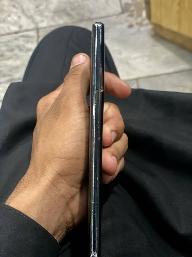 Samsung Mobile Note 8 1