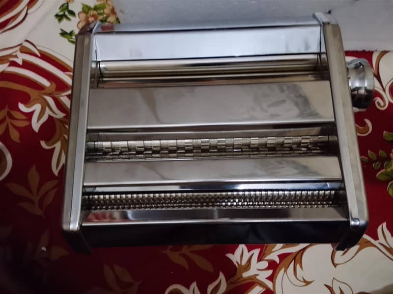 pasta maker machine 2