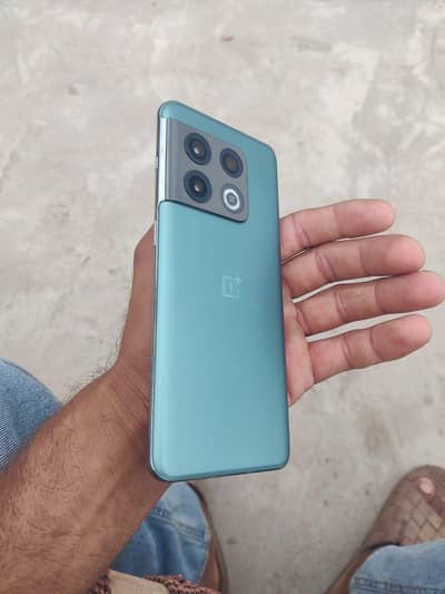 One Plus 10 Pro
