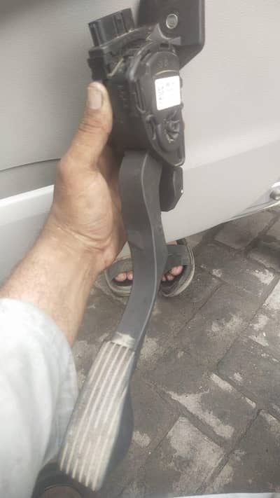 Accelator Pedal Nissan Dayz 2015 Model