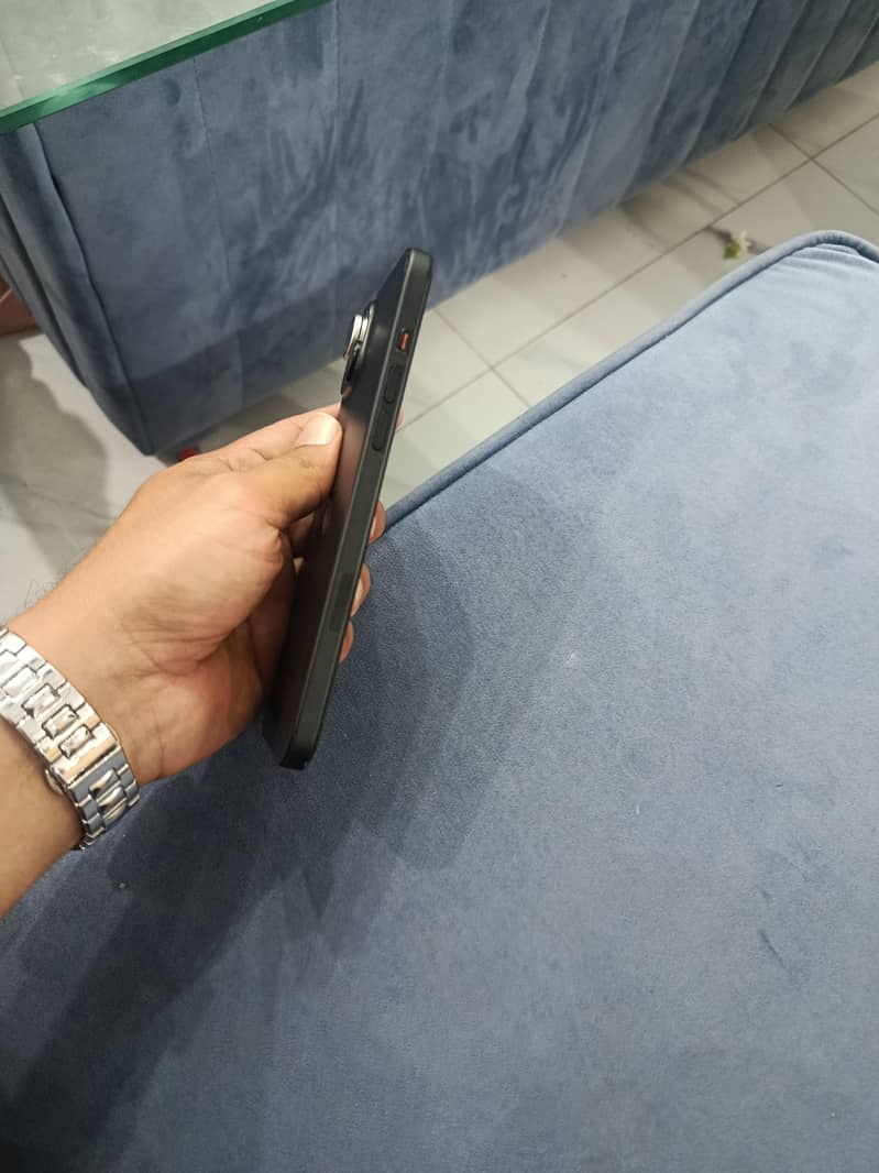 Iphone 15 plus 4