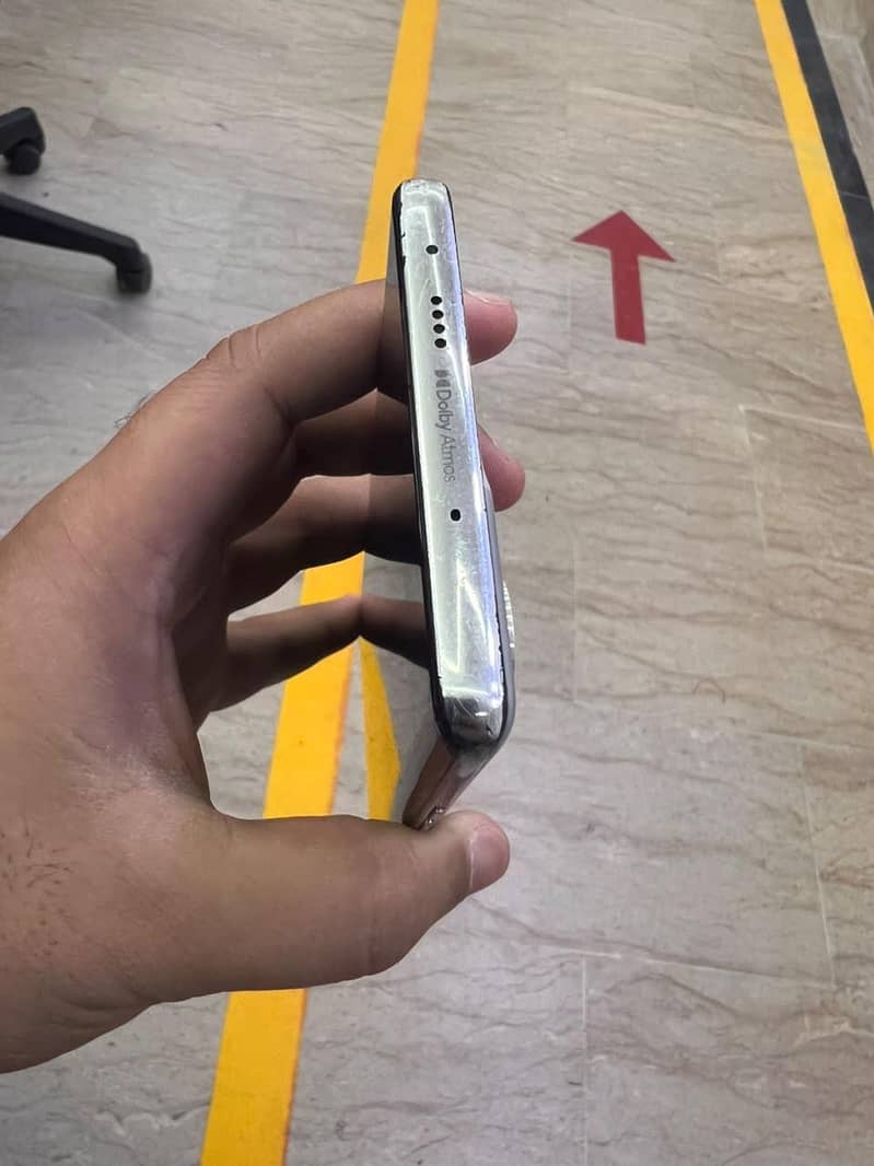 Tecno CAMON 40 Pro 4