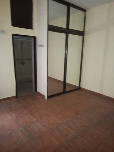10 MARLA UPPER PORTION IDEAL LOCATION IN AIT
