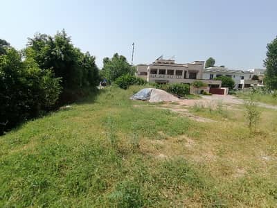 A Spacious 4500 Square Feet Residential Plot In F-8/4