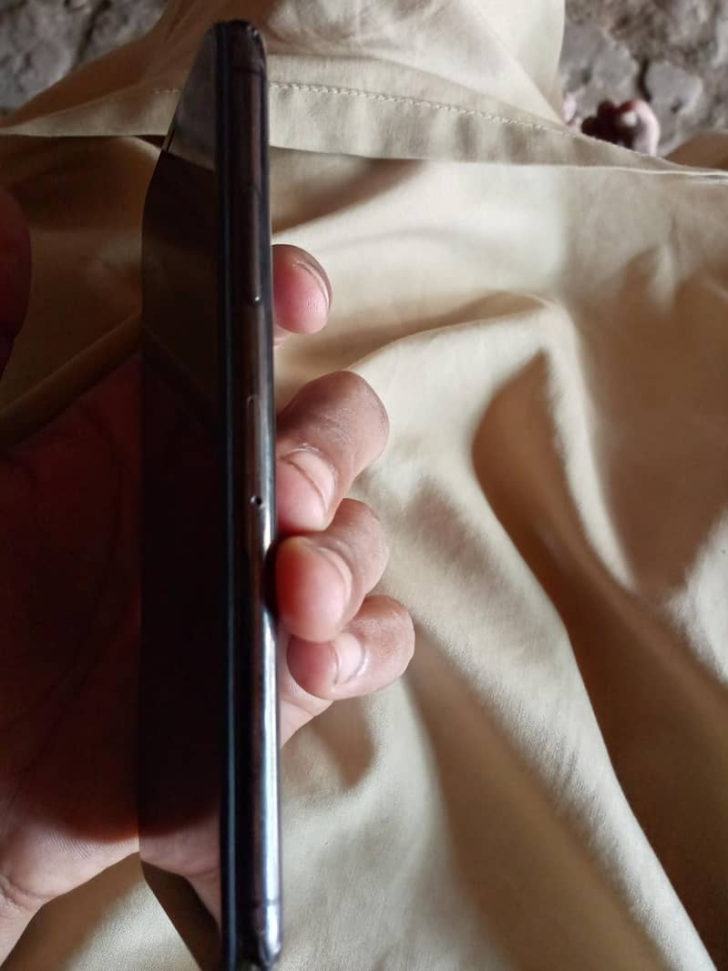 Apple iPhone X 0