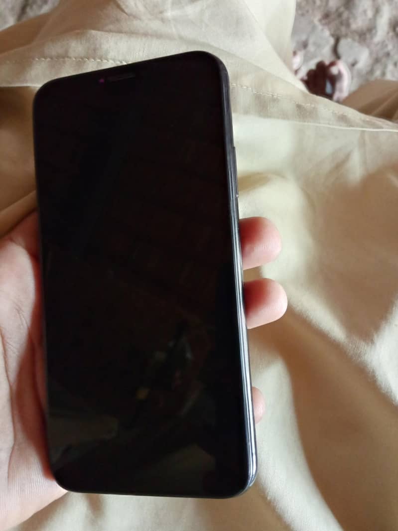 Apple iPhone X 3