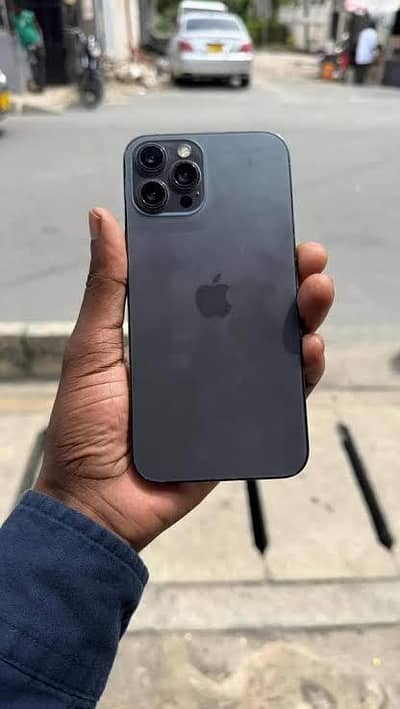 Apple iphone 13 pro max | icloud locked