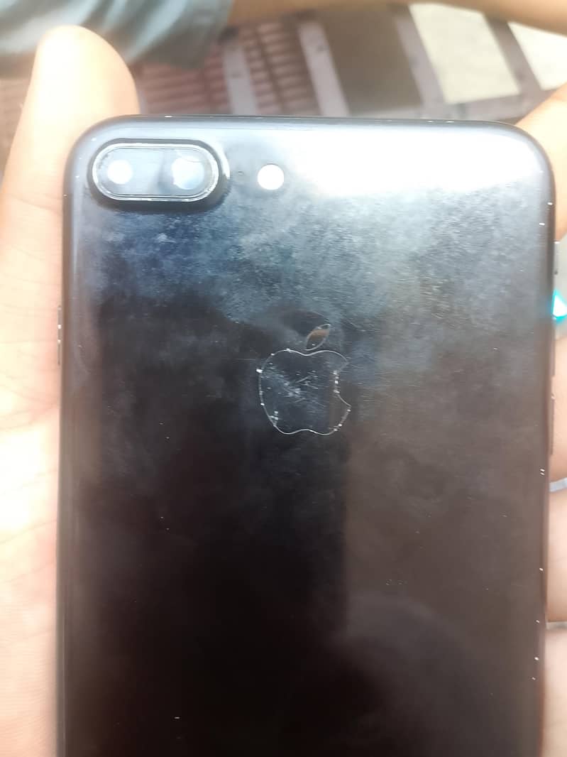 Apple iPhone 7 Plus 1