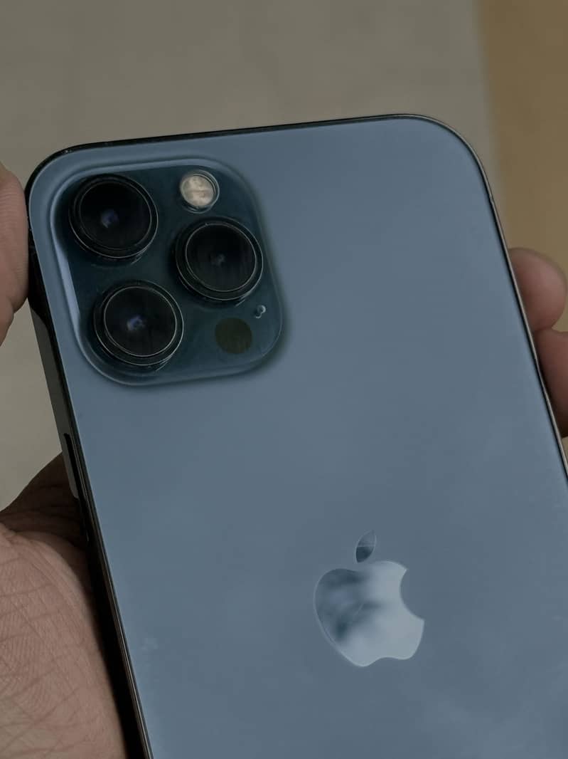 Apple iPhone 12 Pro Max 3