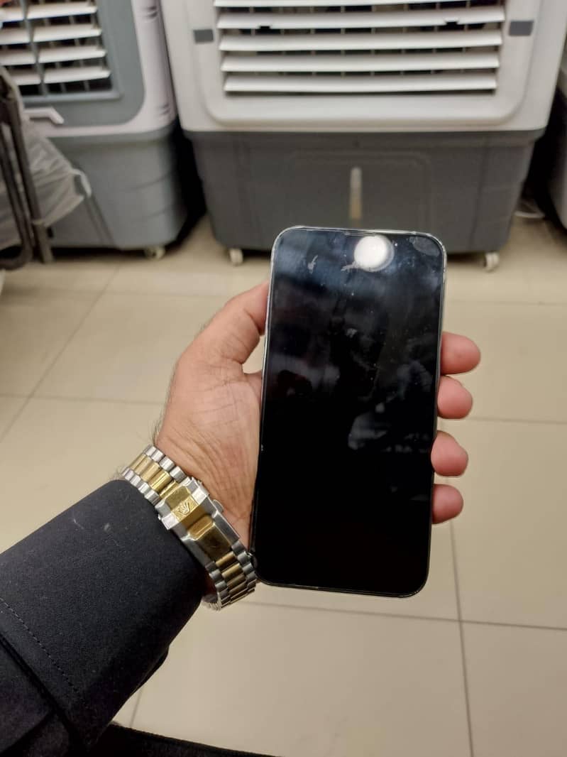 Apple iPhone 13 Pro 4