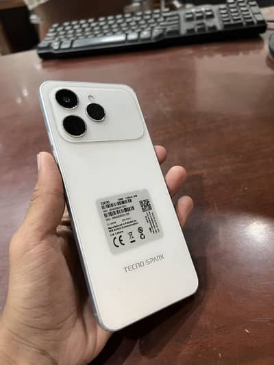 Tecno spark 40