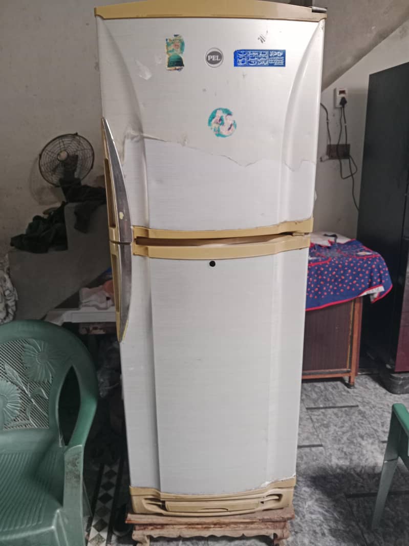 Refrigerator 0