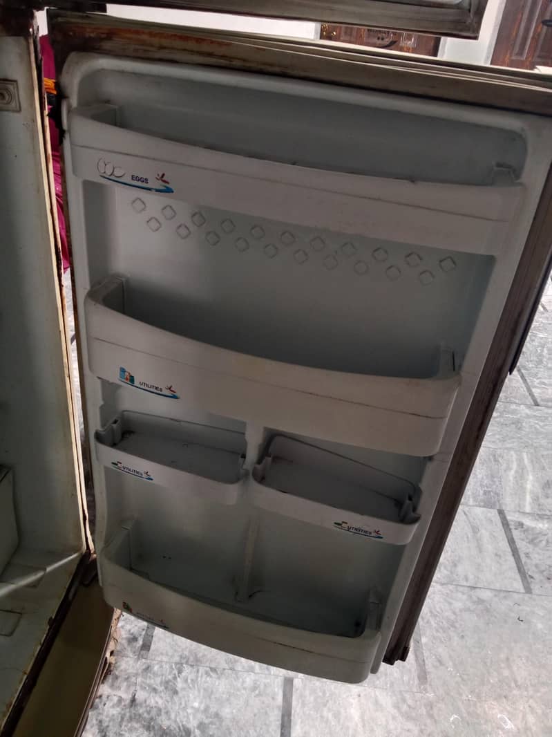 Refrigerator 4