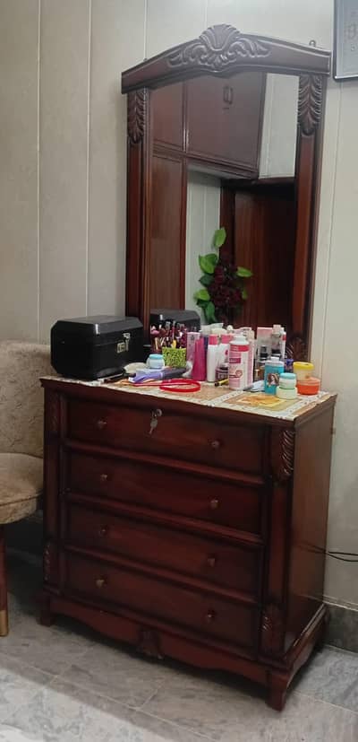 used wooden dressing table