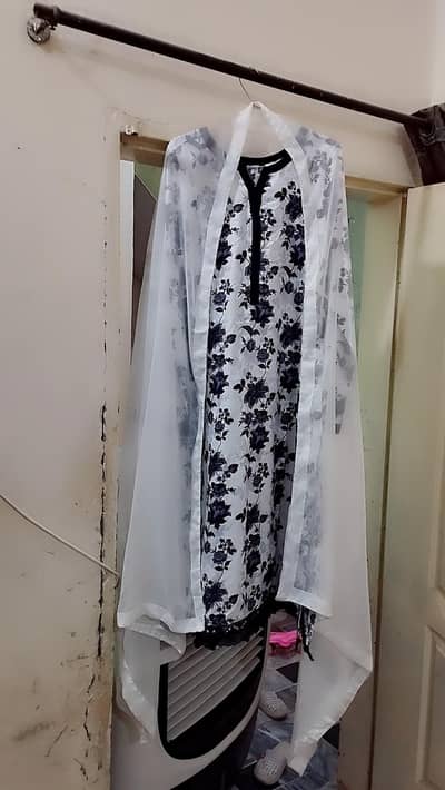 white printed flat collar and 3 mitr dupata three piece dress for sale