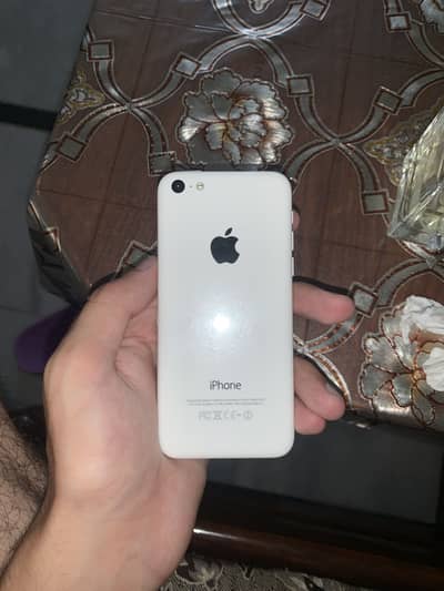 APPLE IPHONE 5C ALMOST NEW (RARE)
