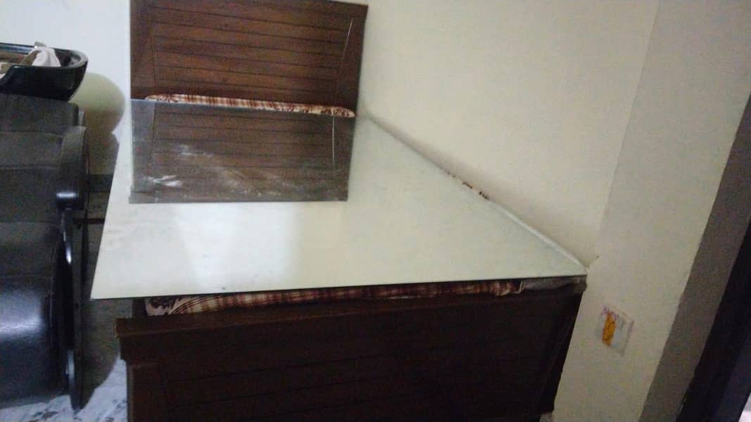 2 Single beds 2