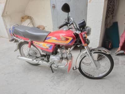 HONDA CD70 MODEL 2025