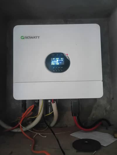 Growatt SPF 6000 ES Plus Off grid/Dyness 16KW Battery Available