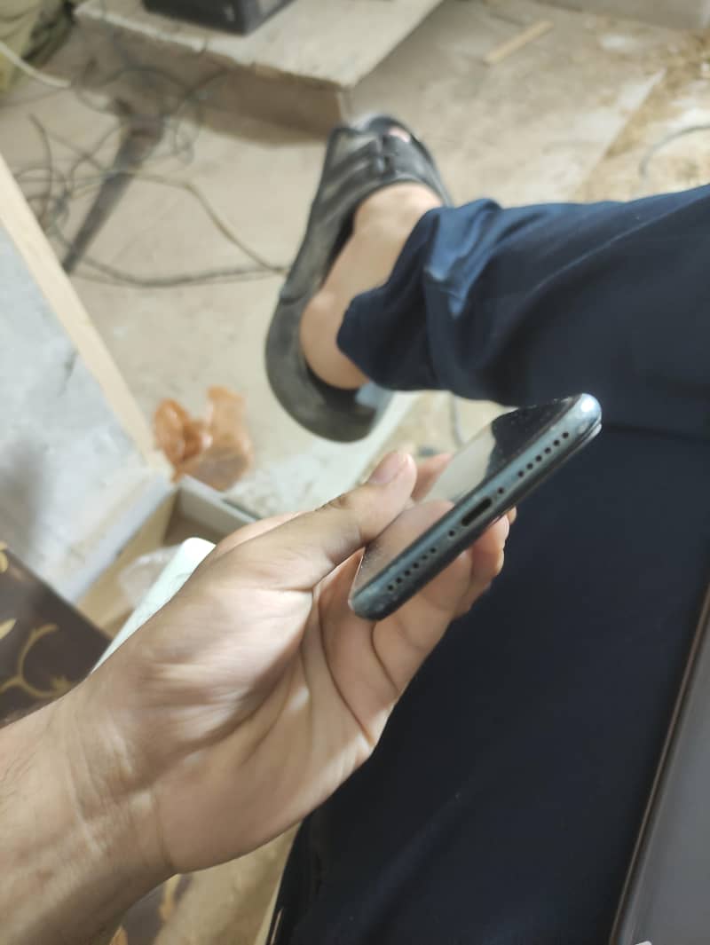 Apple iPhone 7 4