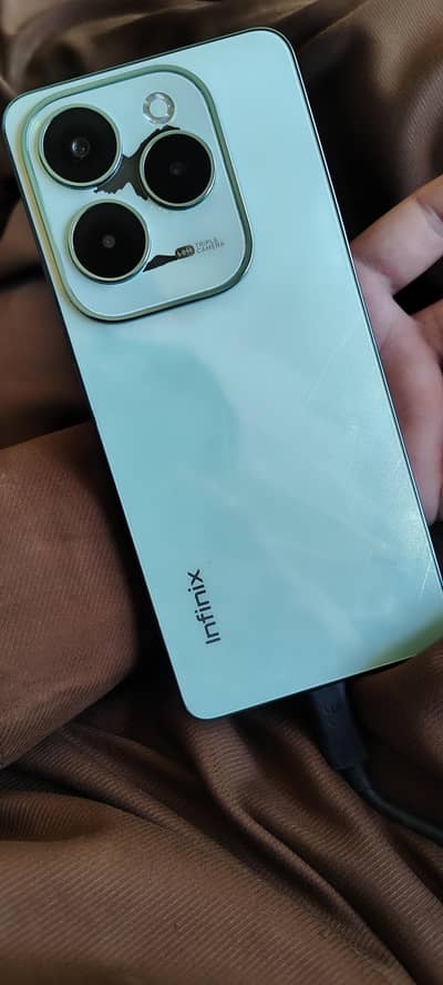 Infinix Hot 40
